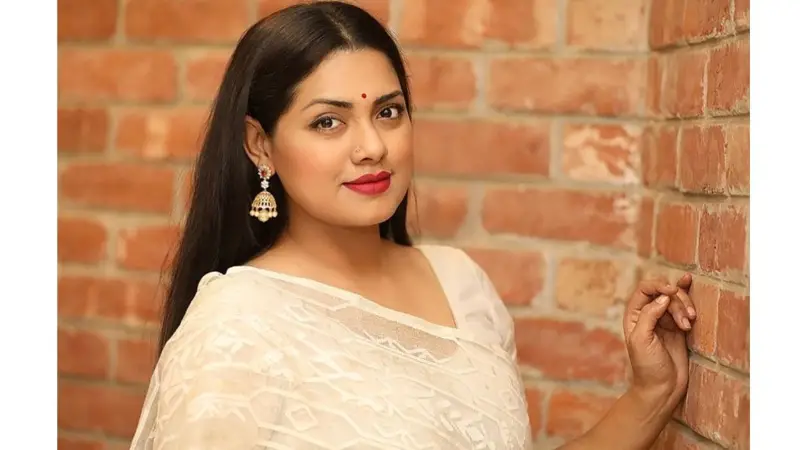 আমি সবসময় দেখি গ্লাসের কতটুকু ভরা আছে: তিশা আমি সবসময় দেখি গ্লাসের কতটুকু ভরা আছে: তিশা