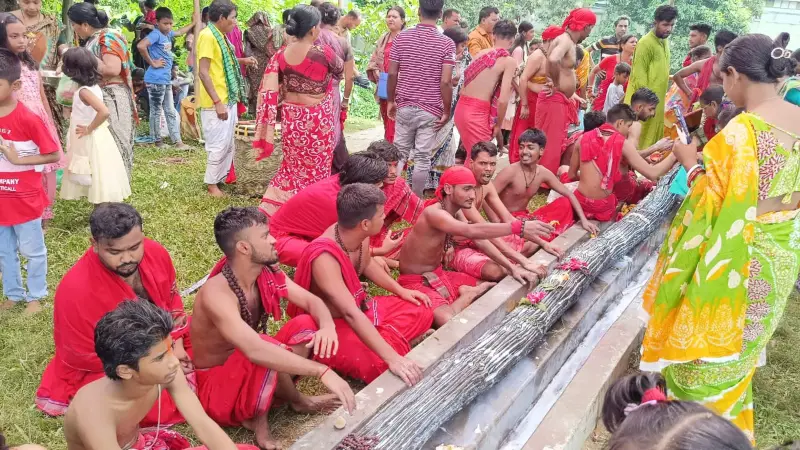 সোনারগাঁয়ে ৫০০ বছরের ঐতিহ্যবাহী পাগলা গাছের মেলা সোনারগাঁয়ে ৫০০ বছরের ঐতিহ্যবাহী পাগলা গাছের মেলা