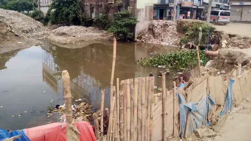 রূপগঞ্জে হাবিবনগর-পূর্বাচল সেতু অসমাপ্ত, জনভোগান্তি চরমে রূপগঞ্জে হাবিবনগর-পূর্বাচল সেতু অসমাপ্ত, জনভোগান্তি চরমে
