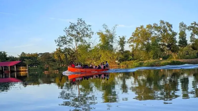 কৃষি ও পর্যটনে সম্ভাবনাময় চাম্বি লেক কৃষি ও পর্যটনে সম্ভাবনাময় চাম্বি লেক