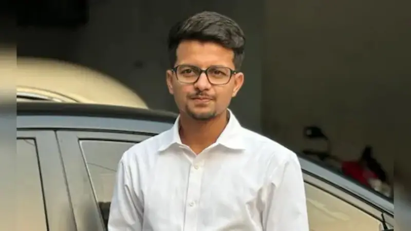 কলকাতায় শিক্ষার্থী ধর্ষণকাণ্ডের প্রধান অভিযুক্ত মনোজিত মিশ্রের ভয়ঙ্কর কাহিনি কলকাতায় শিক্ষার্থী ধর্ষণকাণ্ডের প্রধান অভিযুক্ত মনোজিত মিশ্রের ভয়ঙ্কর কাহিনি