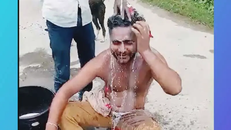 স্ত্রীকে পরকীয়া প্রেমিকের সঙ্গে বিয়ের পর দুধ দিয়ে গোসল স্বামীর স্ত্রীকে পরকীয়া প্রেমিকের সঙ্গে বিয়ের পর দুধ দিয়ে গোসল স্বামীর