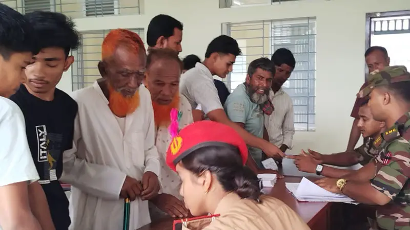 ফ্রি ওষুধ, ফ্রি চিকিৎসা—সেনাবাহিনীর ক্যাম্পে উপচে পড়া ভিড়!