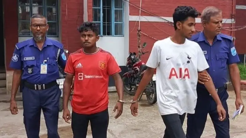 শিবালয়ে স্কুলছাত্রীকে উত্ত্যক্ত, দুই বখাটে আটক শিবালয়ে স্কুলছাত্রীকে উত্ত্যক্ত, দুই বখাটে আটক