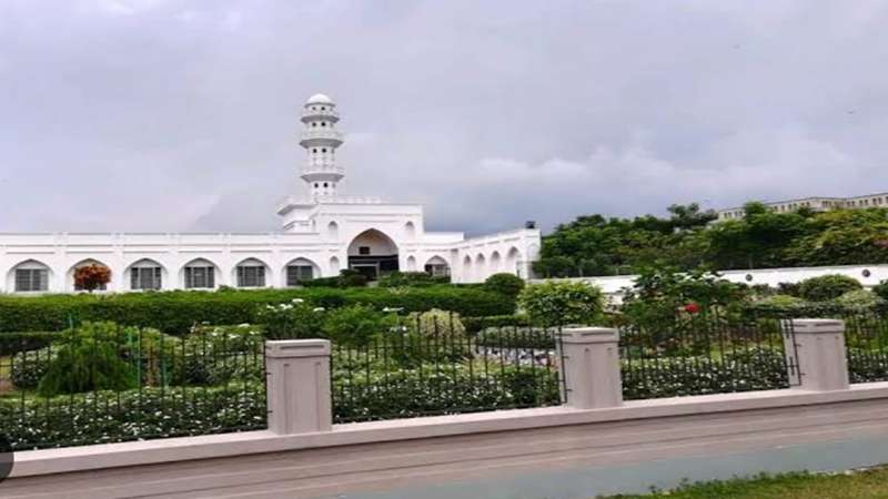 গ্রামের চিত্র পাল্টে দিয়েছে যে মসজিদ গ্রামের চিত্র পাল্টে দিয়েছে যে মসজিদ