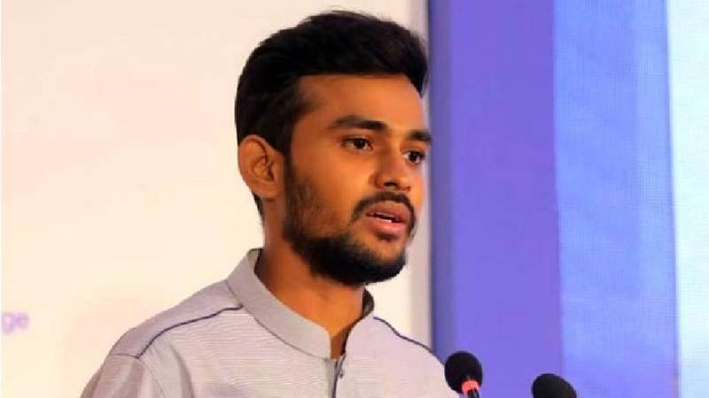 ফেসবুক আইডি ফিরে পেলেন উপদেষ্টা আসিফ মাহমুদ ফেসবুক আইডি ফিরে পেলেন উপদেষ্টা আসিফ মাহমুদ