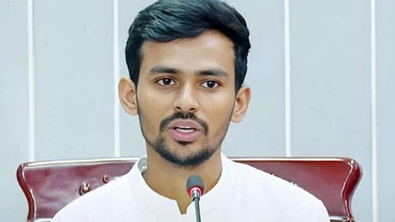 সফর স্থগিত করে ঢাকা ফিরলেন উপদেষ্টা আসিফ মাহমুদ সফর স্থগিত করে ঢাকা ফিরলেন উপদেষ্টা আসিফ মাহমুদ