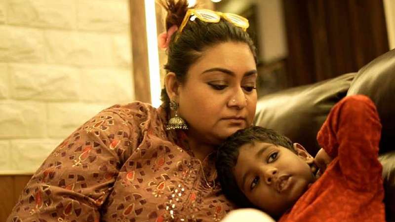 চকলেট ভেবে বন্দুকের গুলি খেয়ে হাসপাতালে গায়িকার ছেলে চকলেট ভেবে বন্দুকের গুলি খেয়ে হাসপাতালে গায়িকার ছেলে