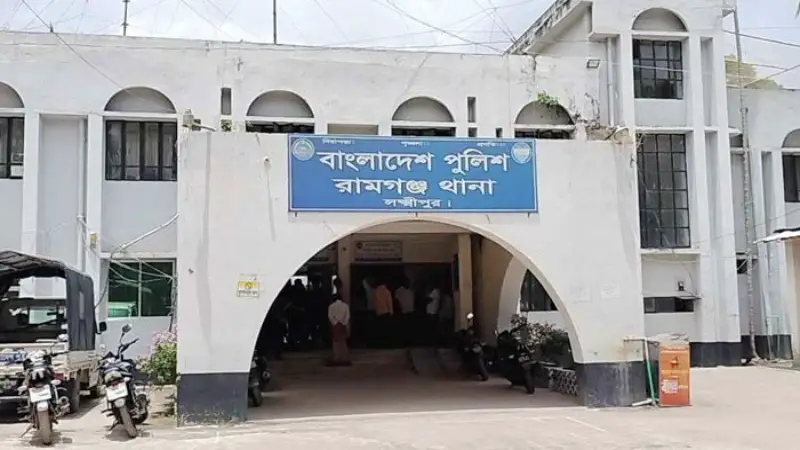 হাঁস খুঁজতে পানিতে নেমে জীবন গেলো যুবকের হাঁস খুঁজতে পানিতে নেমে জীবন গেলো যুবকের