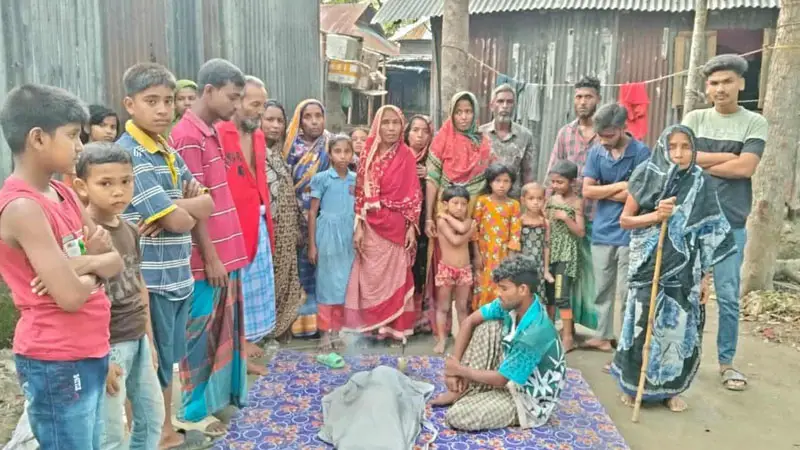 মসজিদের পুকুরেই ঘটল ভয়াবহ ট্র্যাজেডি! মসজিদের পুকুরেই ঘটল ভয়াবহ ট্র্যাজেডি!