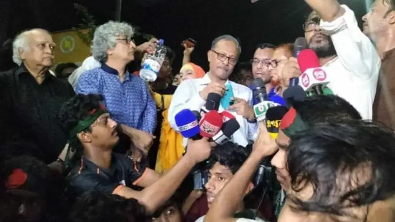 জগন্নাথ বিশ্ববিদ্যালয়ের সকল দাবি মেনে নিয়েছে সরকার জগন্নাথ বিশ্ববিদ্যালয়ের সকল দাবি মেনে নিয়েছে সরকার