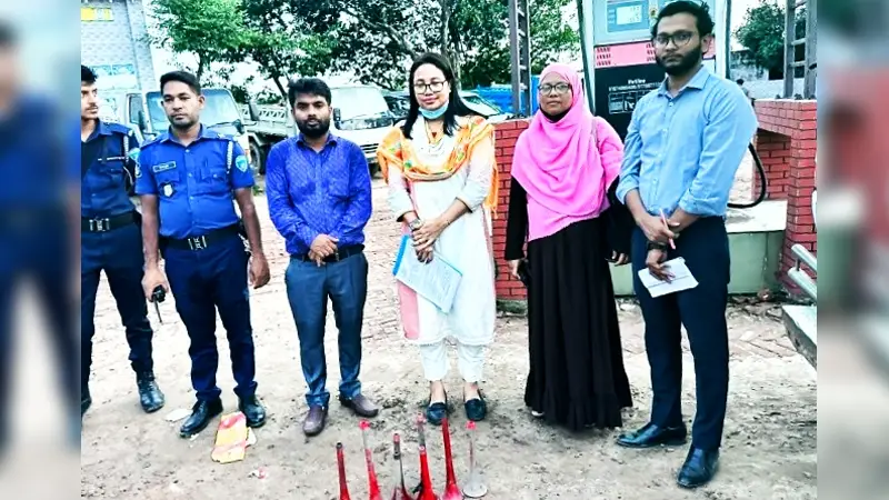 চন্দনাইশে ৮টি হাইড্রোলিক হর্ন জব্দ চন্দনাইশে ৮টি হাইড্রোলিক হর্ন জব্দ