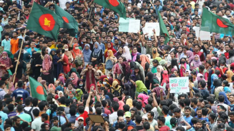 আন্দোলন শুরু হলে তোমরা বাড়িতে চলে যাবে: পিছনের রহস্য আন্দোলন শুরু হলে তোমরা বাড়িতে চলে যাবে: পিছনের রহস্য