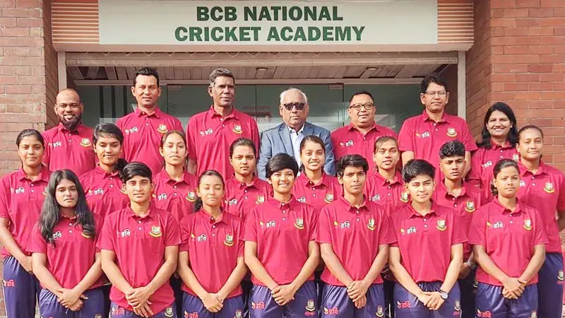 আজ মালয়েশিয়া যাচ্ছে বাংলাদেশের কিশোরীরা আজ মালয়েশিয়া যাচ্ছে বাংলাদেশের কিশোরীরা