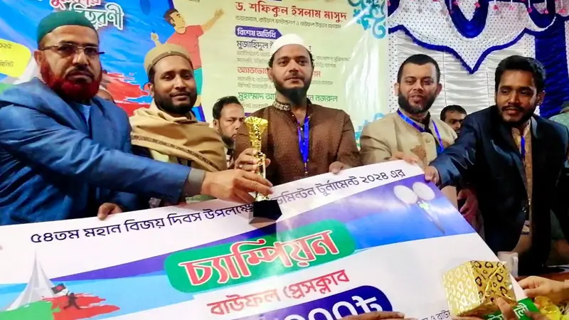 এখন খেলার মধ্যেও রাজনীতি ঢুকে গেছে: শফিকুল ইসলাম মাসুদ এখন খেলার মধ্যেও রাজনীতি ঢুকে গেছে: শফিকুল ইসলাম মাসুদ