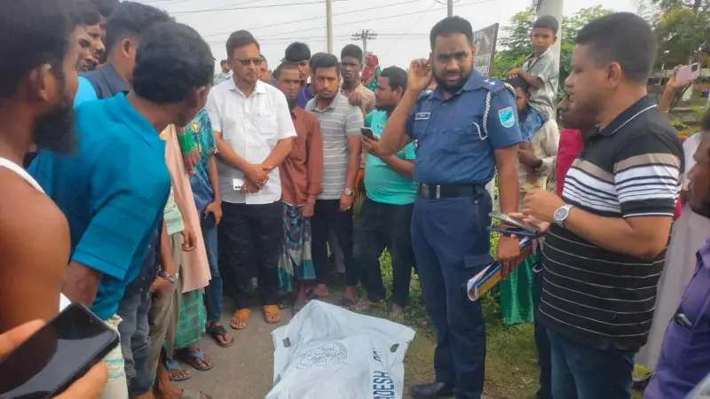চালককে হত্যা করে ইজিবাইক ছিনতাই চালককে হত্যা করে ইজিবাইক ছিনতাই
