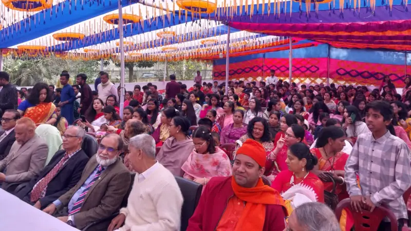বাকৃবিতে বর্ণিল আয়োজনে সরস্বতী পূজা উদযাপন বাকৃবিতে বর্ণিল আয়োজনে সরস্বতী পূজা উদযাপন