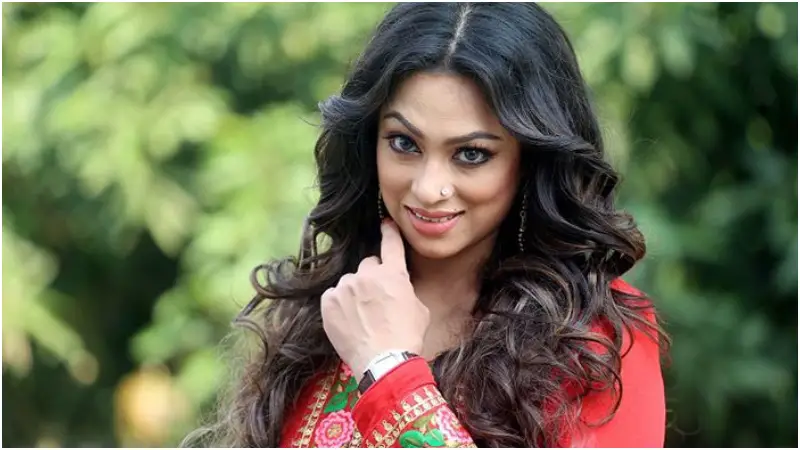 পপি আমাদের উচ্ছেদ করে দিচ্ছে: চিত্রনায়িকা পপির মা পপি আমাদের উচ্ছেদ করে দিচ্ছে: চিত্রনায়িকা পপির মা