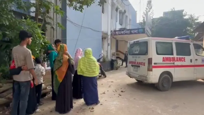 সাতকানিয়ায় মসজিদ কমিটিকে কেন্দ্র করে প্রতিপক্ষের হামলায় নিহত ১ সাতকানিয়ায় মসজিদ কমিটিকে কেন্দ্র করে প্রতিপক্ষের হামলায় নিহত ১