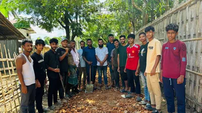 রাঙামাটিতে ছাত্রদল নেতার অর্থায়নে সড়ক সংস্কার রাঙামাটিতে ছাত্রদল নেতার অর্থায়নে সড়ক সংস্কার