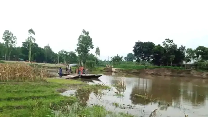 ভোগান্তি এড়াতে মিঠাপুকুরের বেনিপুর ঘাটে ব্রিজের দাবি এলাকাবাসী ভোগান্তি এড়াতে মিঠাপুকুরের বেনিপুর ঘাটে ব্রিজের দাবি এলাকাবাসী