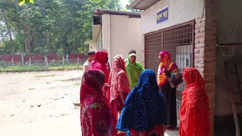 ঝিনাইদহে সাপের কামড়ে কিশোরীর মৃত্যু ঝিনাইদহে সাপের কামড়ে কিশোরীর মৃত্যু