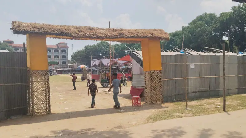 রাণীশংকৈলে যে মাঠে ১৪৪ ধারা সে মাঠেই বৈশাখী মেলা রাণীশংকৈলে যে মাঠে ১৪৪ ধারা সে মাঠেই বৈশাখী মেলা