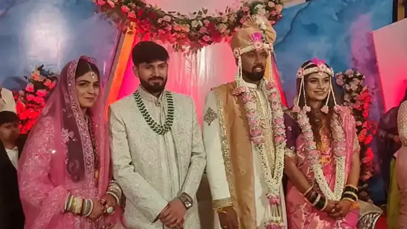 ভেস্তে যাওয়া হিন্দু বিয়েতে মুসলিম পরিবারের সাহায্য ভেস্তে যাওয়া হিন্দু বিয়েতে মুসলিম পরিবারের সাহায্য