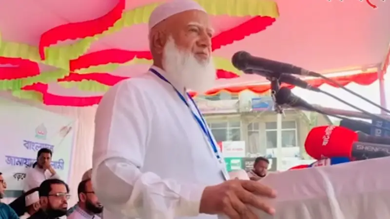 সেনাবাহিনীকে জনগণের সাথে দেখতে চাই, কোন দলের হয়ে নয় সেনাবাহিনীকে জনগণের সাথে দেখতে চাই, কোন দলের হয়ে নয়