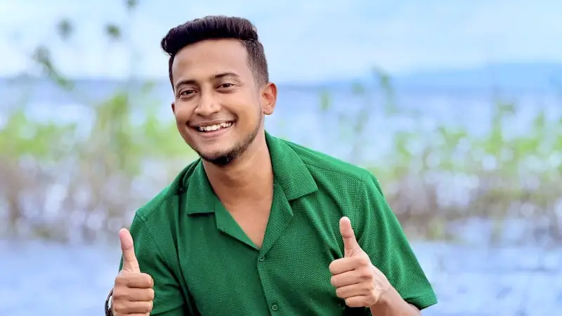 একটা অসুস্থ জাতি, যেখানে লাশ মানেই রাজনীতি আর কনটেন্ট একটা অসুস্থ জাতি, যেখানে লাশ মানেই রাজনীতি আর কনটেন্ট