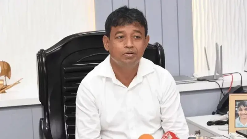 ’ভাতের হোটেলের’ ডিবি হারুনের সন্ধান, বললেন পালাব কীভাবে ’ভাতের হোটেলের’ ডিবি হারুনের সন্ধান, বললেন পালাব কীভাবে
