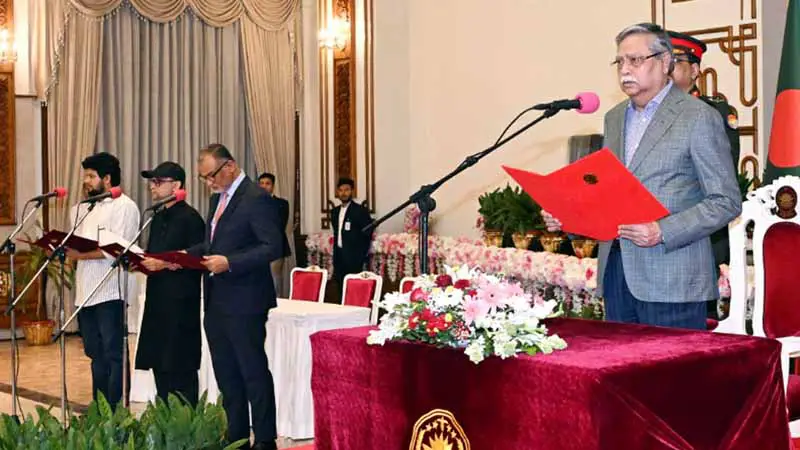 অন্তর্বর্তী সরকারে শপথ নিলেন শেখ হাসিনার উপদেষ্টা? অন্তর্বর্তী সরকারে শপথ নিলেন শেখ হাসিনার উপদেষ্টা?