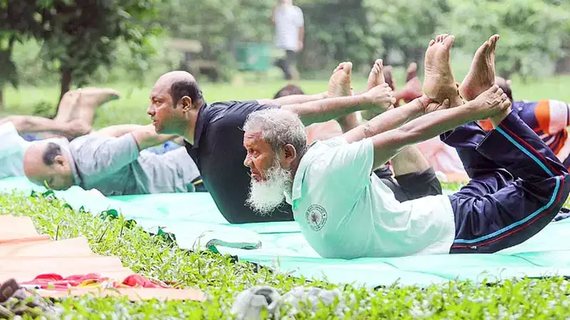 বার্ধক্যকে উপেক্ষা করে এগিয়ে চলা মানুষগুলোর যেসব অভ্যাস বার্ধক্যকে উপেক্ষা করে এগিয়ে চলা মানুষগুলোর যেসব অভ্যাস