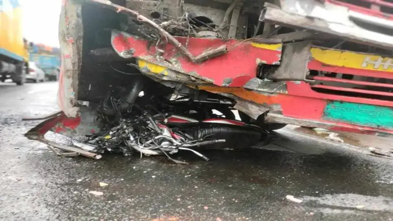 নীলফামারীতে পৃথক সড়ক দুর্ঘটনায় তিনজনের প্রাণহানি নীলফামারীতে পৃথক সড়ক দুর্ঘটনায় তিনজনের প্রাণহানি