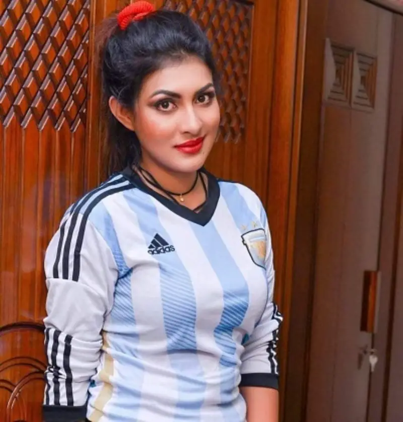 মিজানুর রহমান আজহারী আমার স্বপ্নের পুরুষ: প্রিয়াঙ্কা মিজানুর রহমান আজহারী আমার স্বপ্নের পুরুষ: প্রিয়াঙ্কা