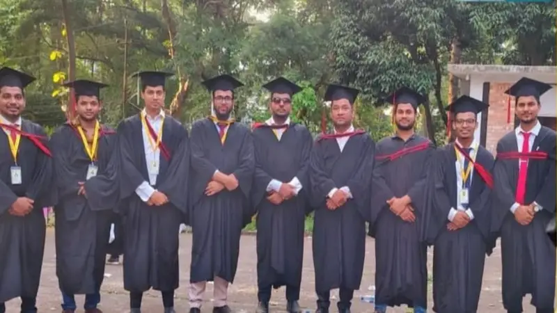 হাসনাবাদের গর্ব: চবি সমাবর্তনে একসাথে ১২ গ্রাজুয়েট