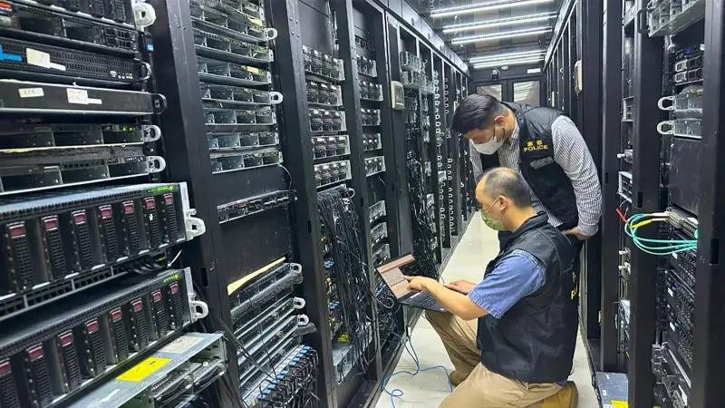 ক্যাসপারস্কি ও ইন্টারপোলের যৌথ অভিযানে ৪০ সাইবার অপরাধী গ্রেফতার ক্যাসপারস্কি ও ইন্টারপোলের যৌথ অভিযানে ৪০ সাইবার অপরাধী গ্রেফতার