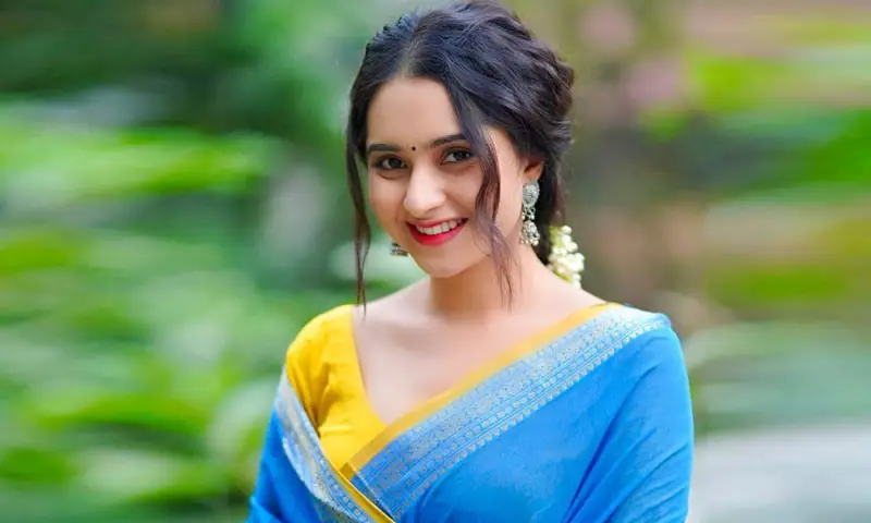 কেয়া কেন পার্লার দিতে চায়? কেয়া কেন পার্লার দিতে চায়?
