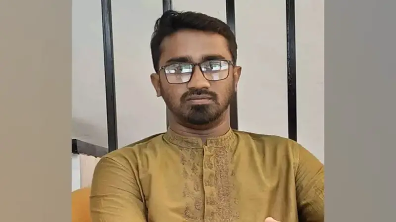 জাতীয় পার্টিকে নিষিদ্ধ না করলে তাদের কার্যালয়ের একটি ইটও থাকবে না: রাশেদ খান জাতীয় পার্টিকে নিষিদ্ধ না করলে তাদের কার্যালয়ের একটি ইটও থাকবে না: রাশেদ খান