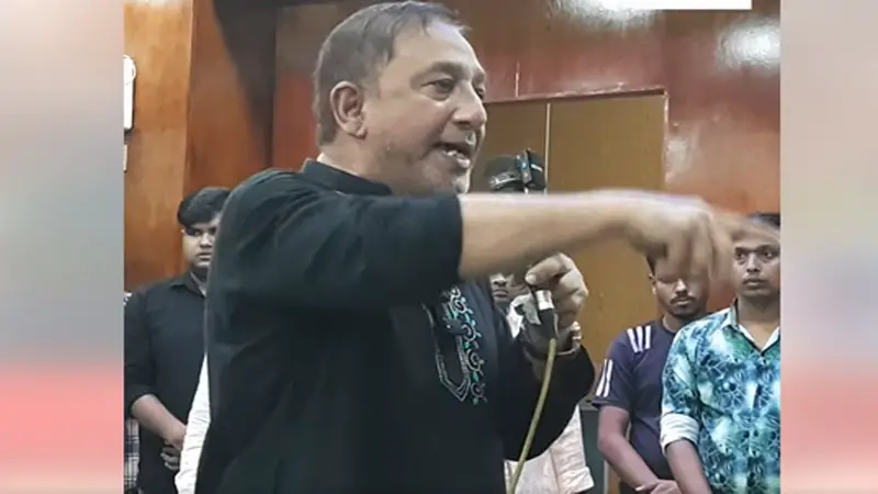 ‘বিএনপি ফু দিলে এনসিপিসহ বাকি সব দল বাতাসে উড়ে যাবে’ ‘বিএনপি ফু দিলে এনসিপিসহ বাকি সব দল বাতাসে উড়ে যাবে’
