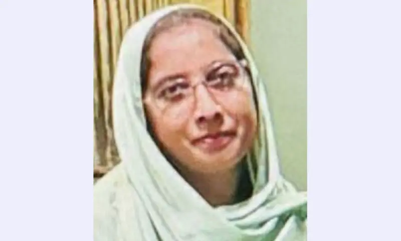 শেষ নিঃশ্বাস পর্যন্ত শিক্ষক ছিলেন যিনি—অমর হয়ে থাকবেন শিক্ষিকা মেহরিন শেষ নিঃশ্বাস পর্যন্ত শিক্ষক ছিলেন যিনি—অমর হয়ে থাকবেন শিক্ষিকা মেহরিন