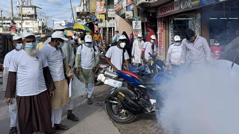 দাউদকান্দিতে জামায়াতে ইসলামীর উদ্যোগে মশা নিধন কর্মসূচি দাউদকান্দিতে জামায়াতে ইসলামীর উদ্যোগে মশা নিধন কর্মসূচি