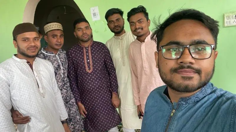 পাঞ্জাবের বিশ্ববিদ্যালয়ে বাংলাদেশি শিক্ষার্থীদের ভিন্নধর্মী ঈদ পাঞ্জাবের বিশ্ববিদ্যালয়ে বাংলাদেশি শিক্ষার্থীদের ভিন্নধর্মী ঈদ