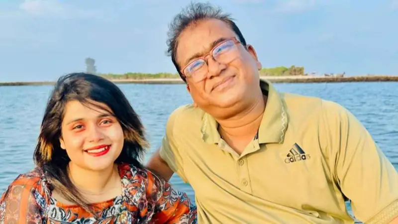 সাবেক এমপির মরদেহের খণ্ডাংশের অপেক্ষায় স্বজনরা সাবেক এমপির মরদেহের খণ্ডাংশের অপেক্ষায় স্বজনরা