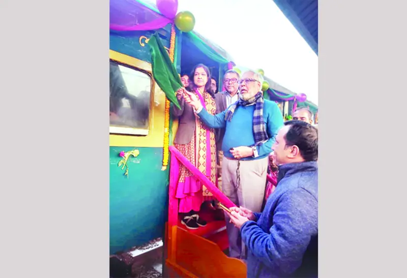 গাজীপুর-ঢাকা ট্রেন ও বিআরটিসি এসি বাস চলাচল শুরু