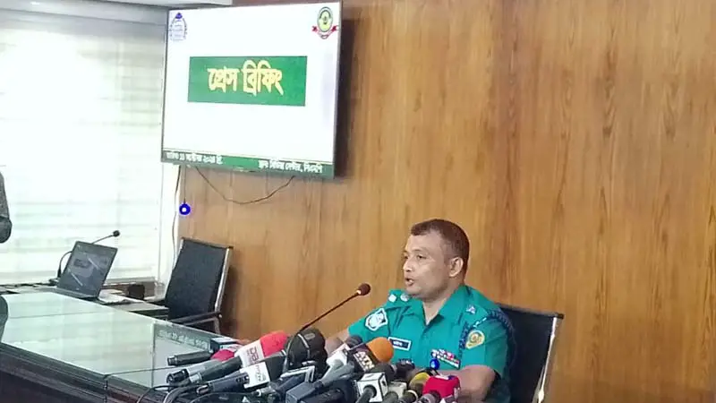 পূজা উদযাপন কমিটির নেতার আমন্ত্রণেই মণ্ডপে যান শিল্পীরা: পুলিশ পূজা উদযাপন কমিটির নেতার আমন্ত্রণেই মণ্ডপে যান শিল্পীরা: পুলিশ