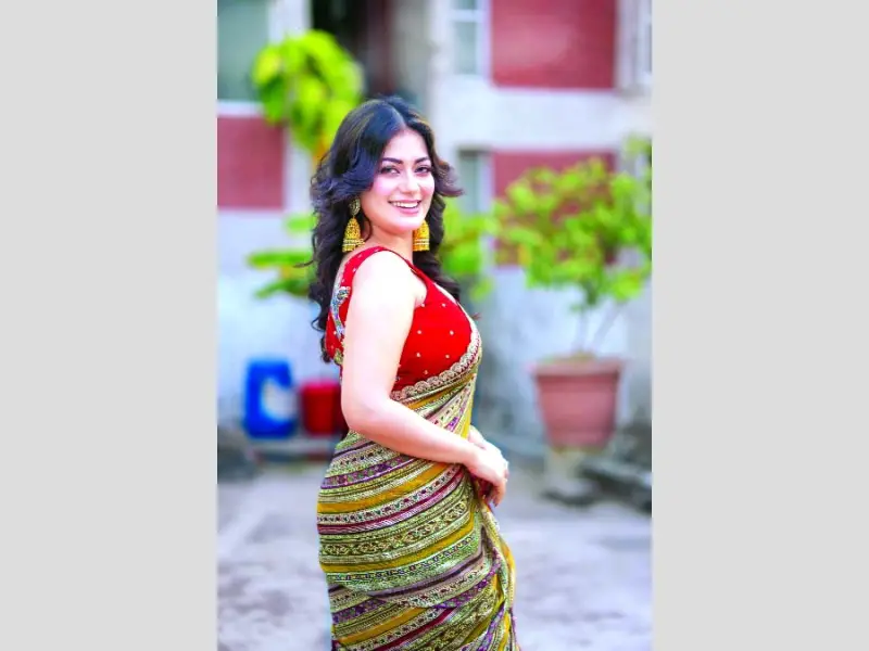 ‘নীল চক্র’ নিয়ে মন্দিরার প্রত্যাশা অনেক ‘নীল চক্র’ নিয়ে মন্দিরার প্রত্যাশা অনেক