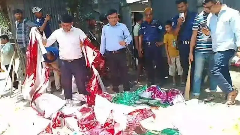 গাইবান্ধায় নকল শিশু খাদ্য তৈরির দুই কারখানা সিলগালা গাইবান্ধায় নকল শিশু খাদ্য তৈরির দুই কারখানা সিলগালা