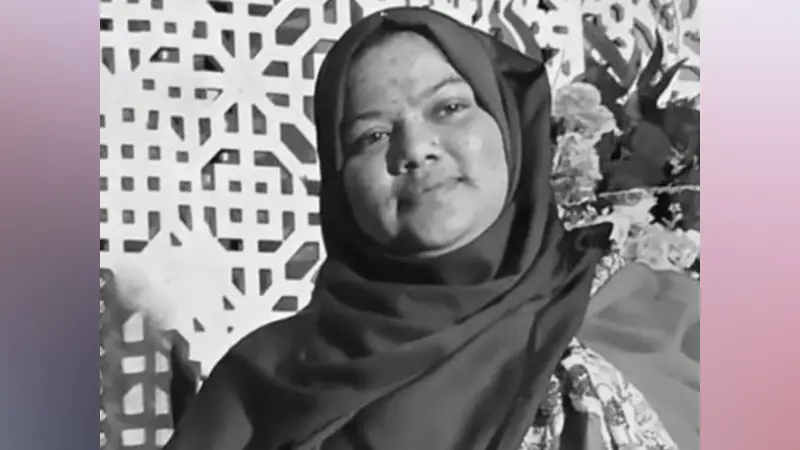 কক্সবাজারে সড়কের পাশে মিলল রক্তাক্ত নারীর লাশ কক্সবাজারে সড়কের পাশে মিলল রক্তাক্ত নারীর লাশ