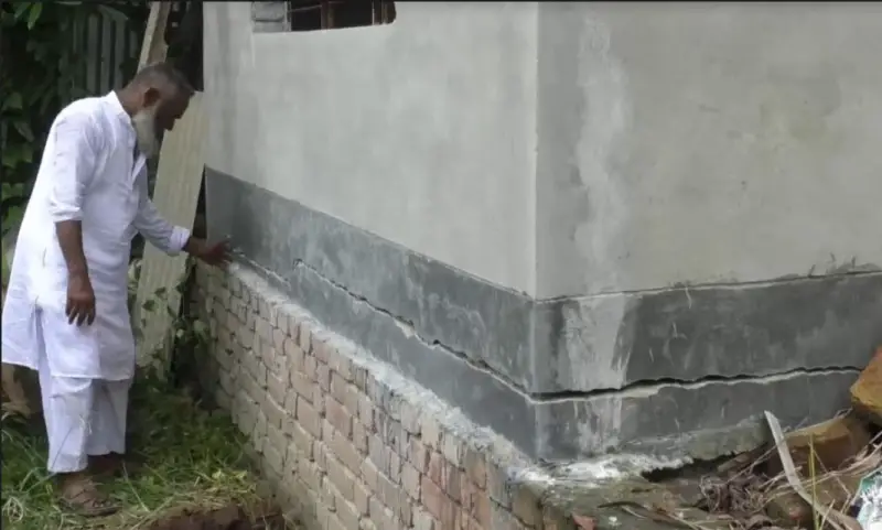 ঠিকাদারের গাফিলতি: তিন বছরেও শেষ হয়নি বীর নিবাসের কাজ ঠিকাদারের গাফিলতি: তিন বছরেও শেষ হয়নি বীর নিবাসের কাজ